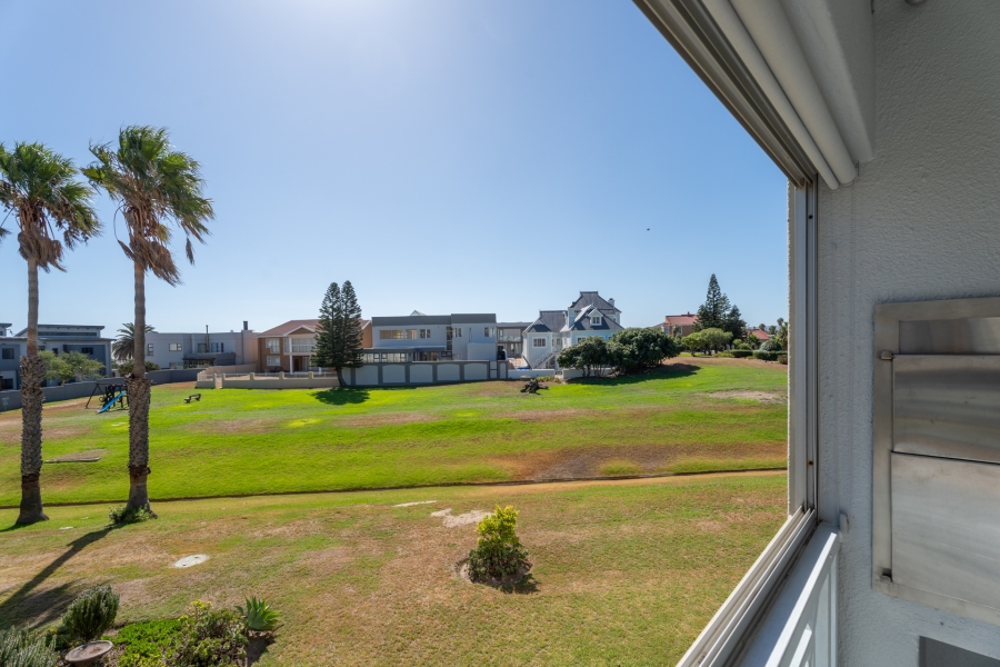 To Let 3 Bedroom Property for Rent in Greenways Golf Estate Western Cape